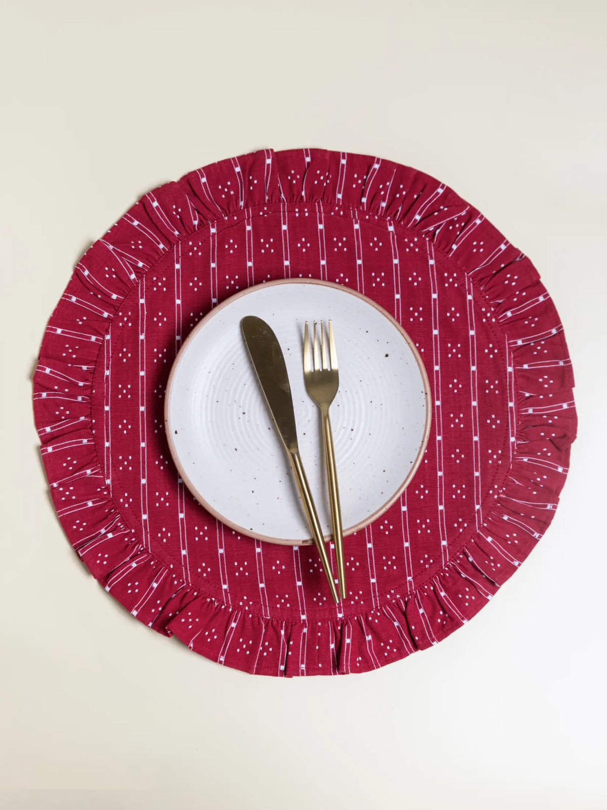 Hearthside Burgundy Ruffles Table Mat