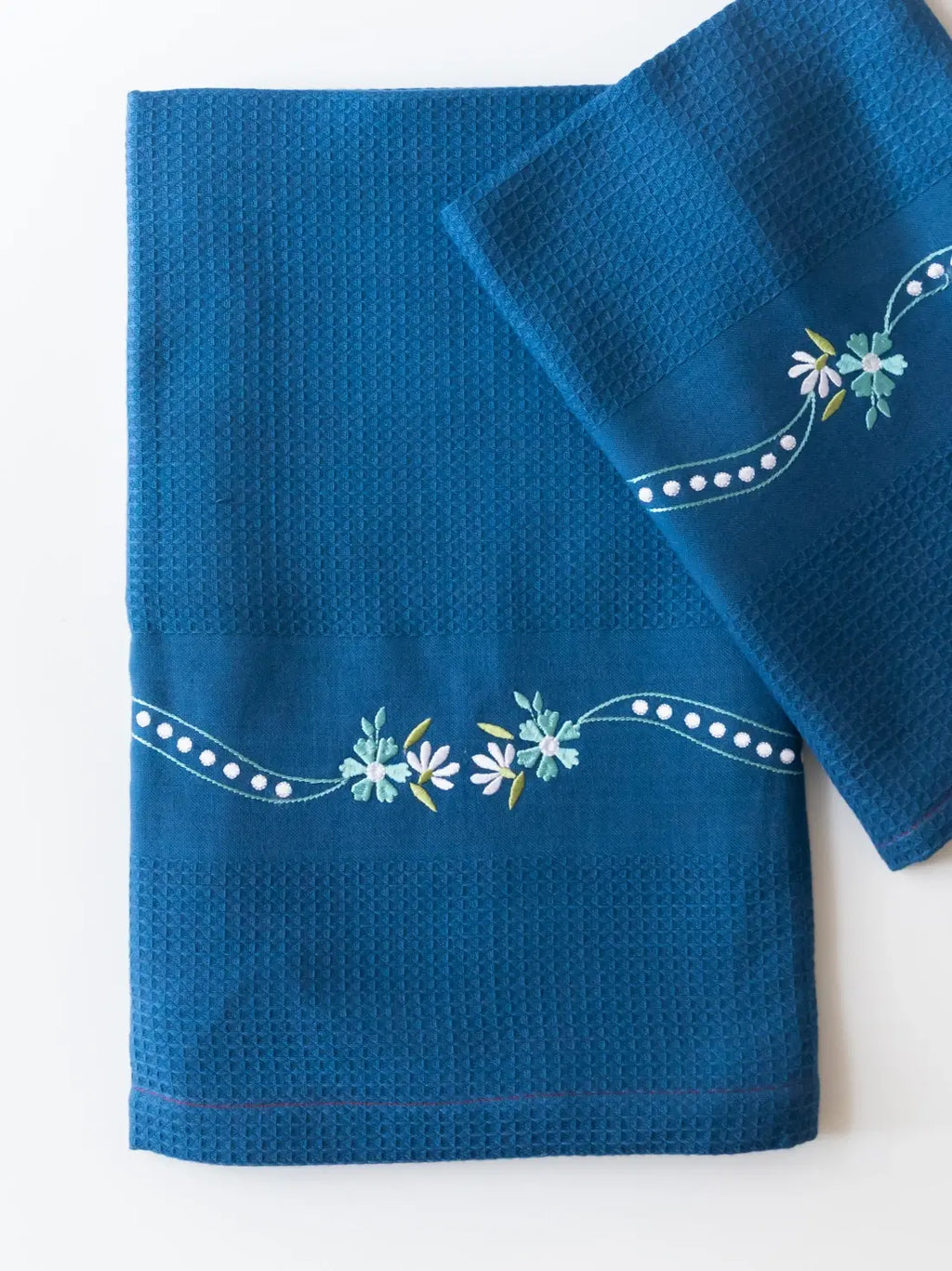 Midnight Garland Honeycomb Towel Set of 2 – Bath & Hand Towel
