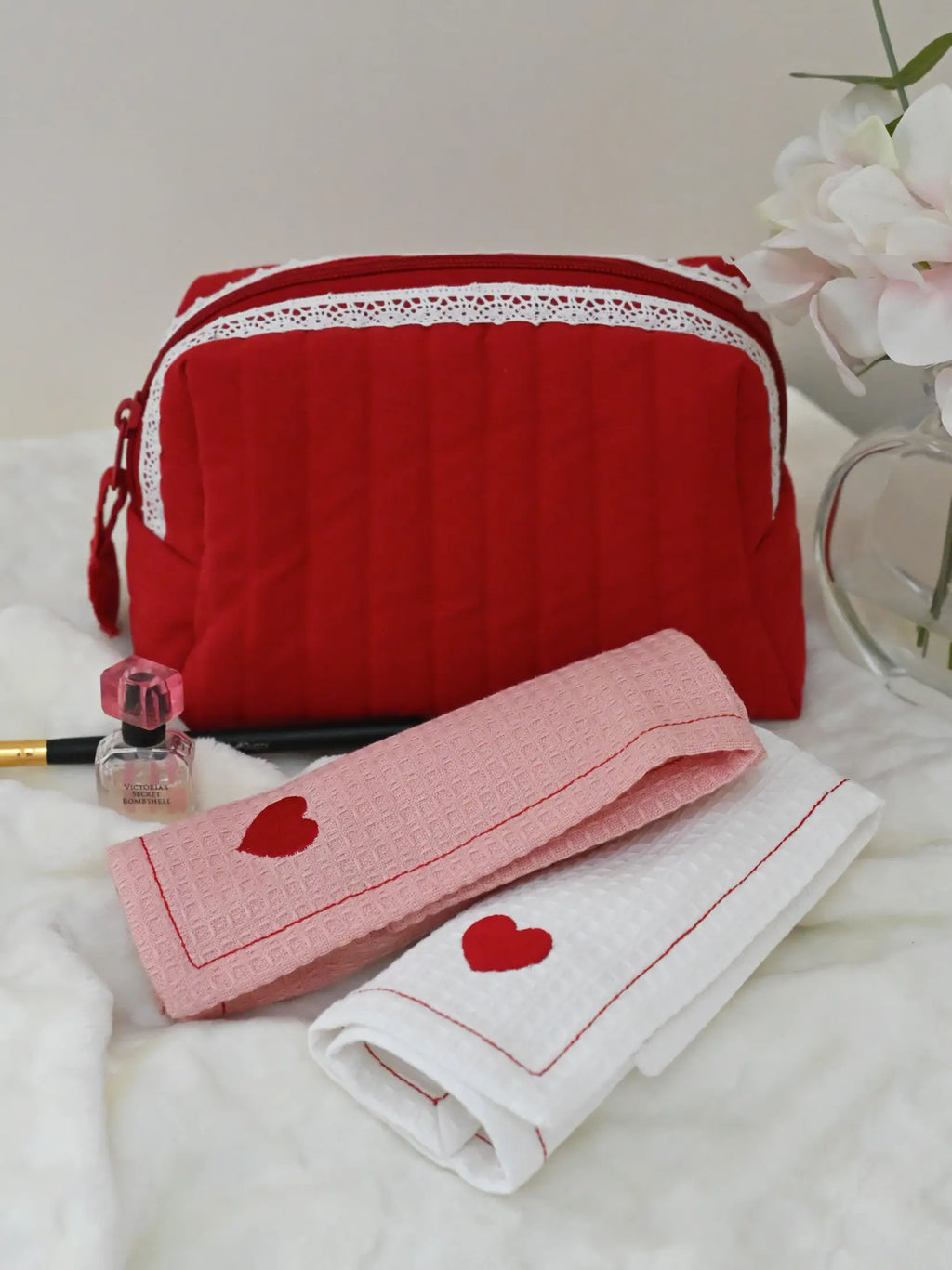 Hearts Bundle - Handwoven Toiletry Bag & Towels Gifting Set – alternate view
