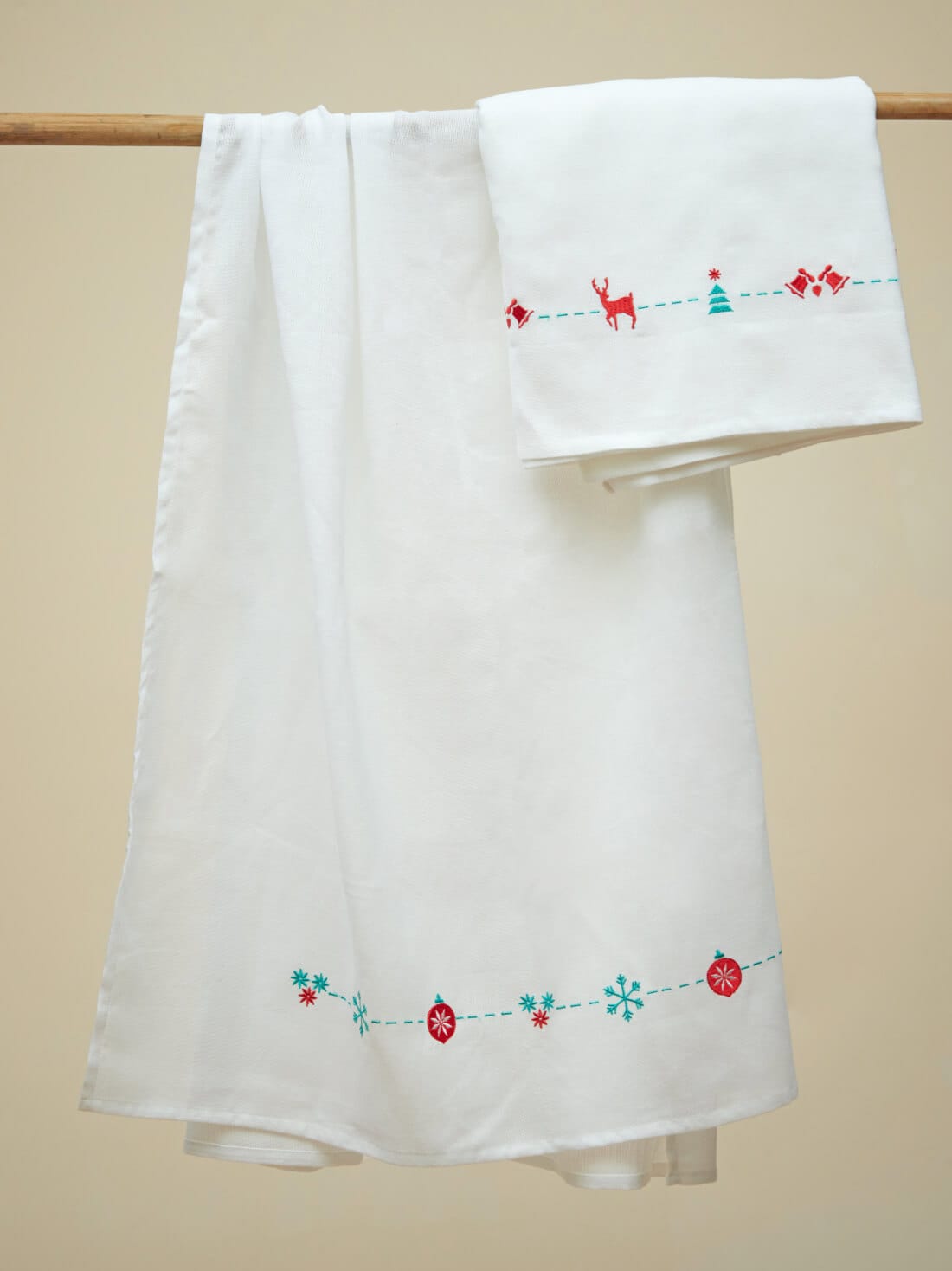 Bells and Baubles Festive Kerala Bath Towels with Gift Bag – Set of 2 – Thorth - Image 4