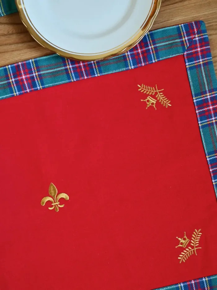 Heritage Crest Embroidered Table Mats - Image 2