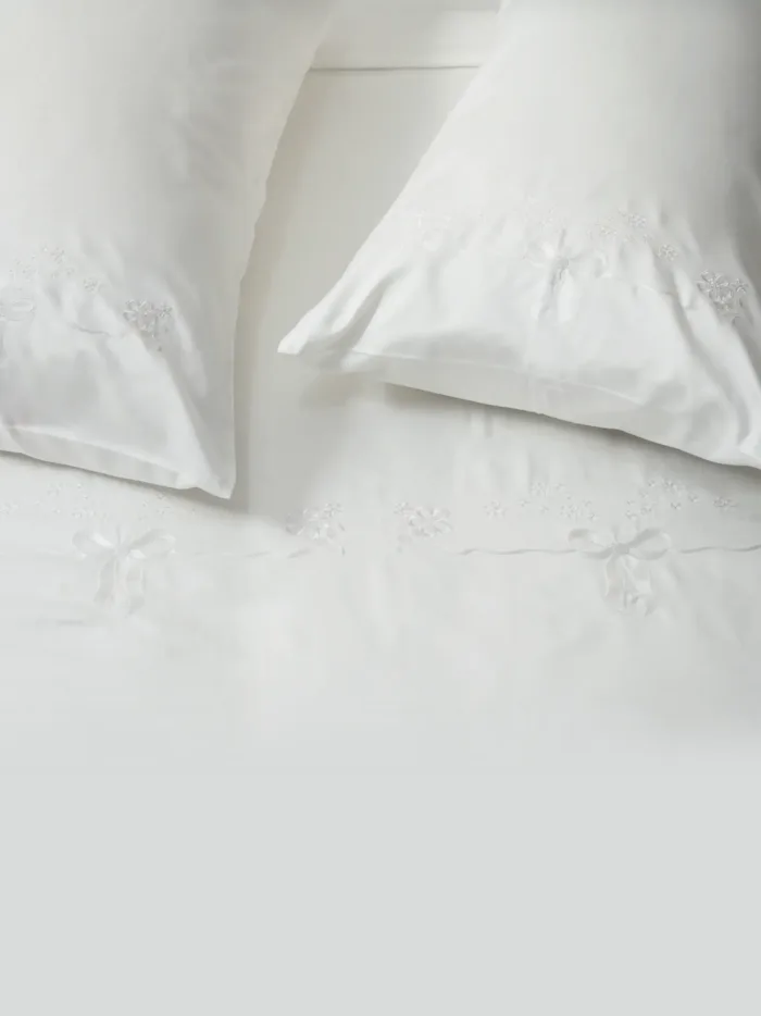 Floral Grace White Embroidered Luxury Bedlinen Set in 500TC - Image 2