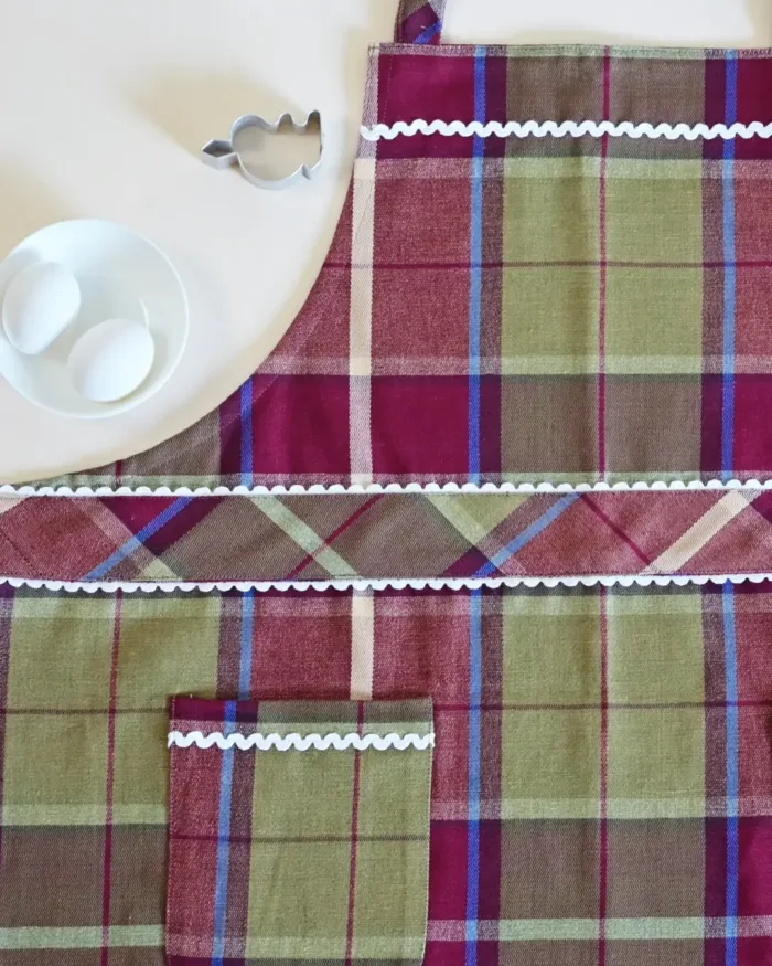 Harvest Moss Maroon Checks Apron
