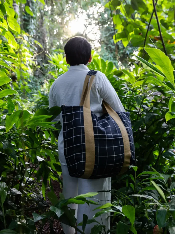 Black Pepper Checks Weekender Bag - Image 2