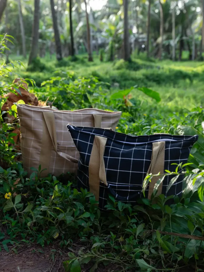 Black Pepper Checks Weekender Bag - Image 4