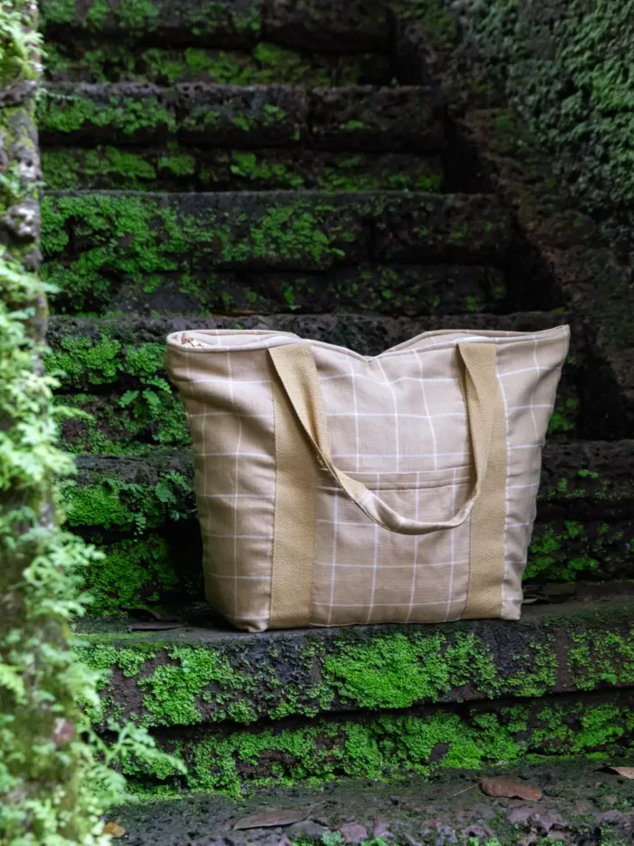Driftwood Checks Weekender Bag - Image 3