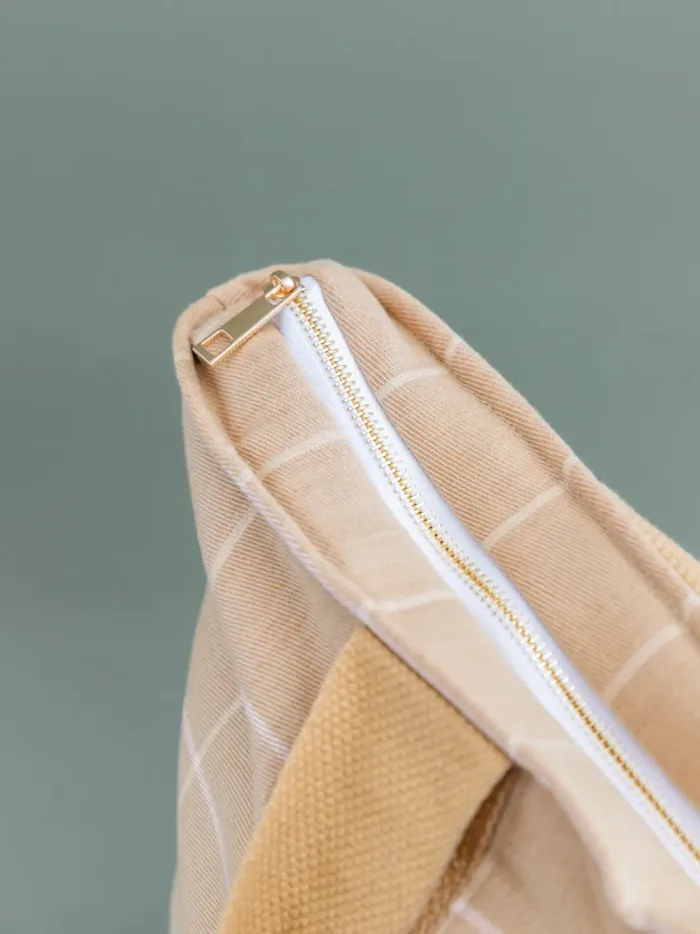 Driftwood Checks Weekender Bag - Image 6