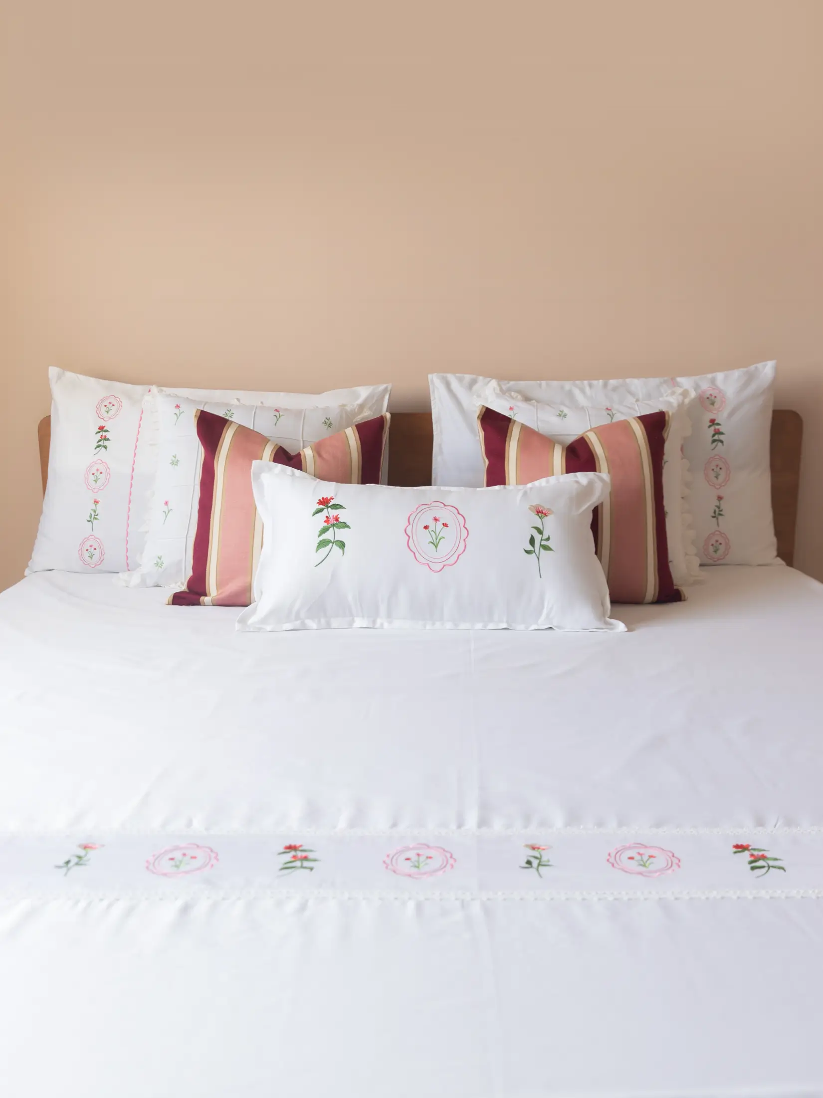 Keepsake Garden Luxury Bedlinen Set in 500TC - Image 3